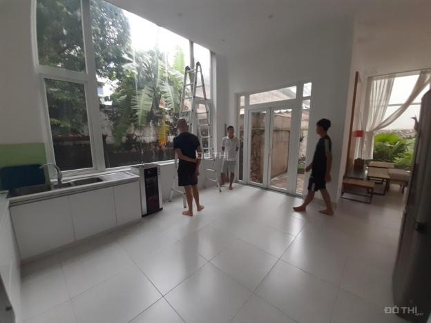 Cho thuê villa sân vườn trệt, 2 lầu, 4P, 10x20m, Nguyễn Văn Hưởng
