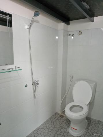Nhà trọ đường Nguyễn Xí có WC riêng